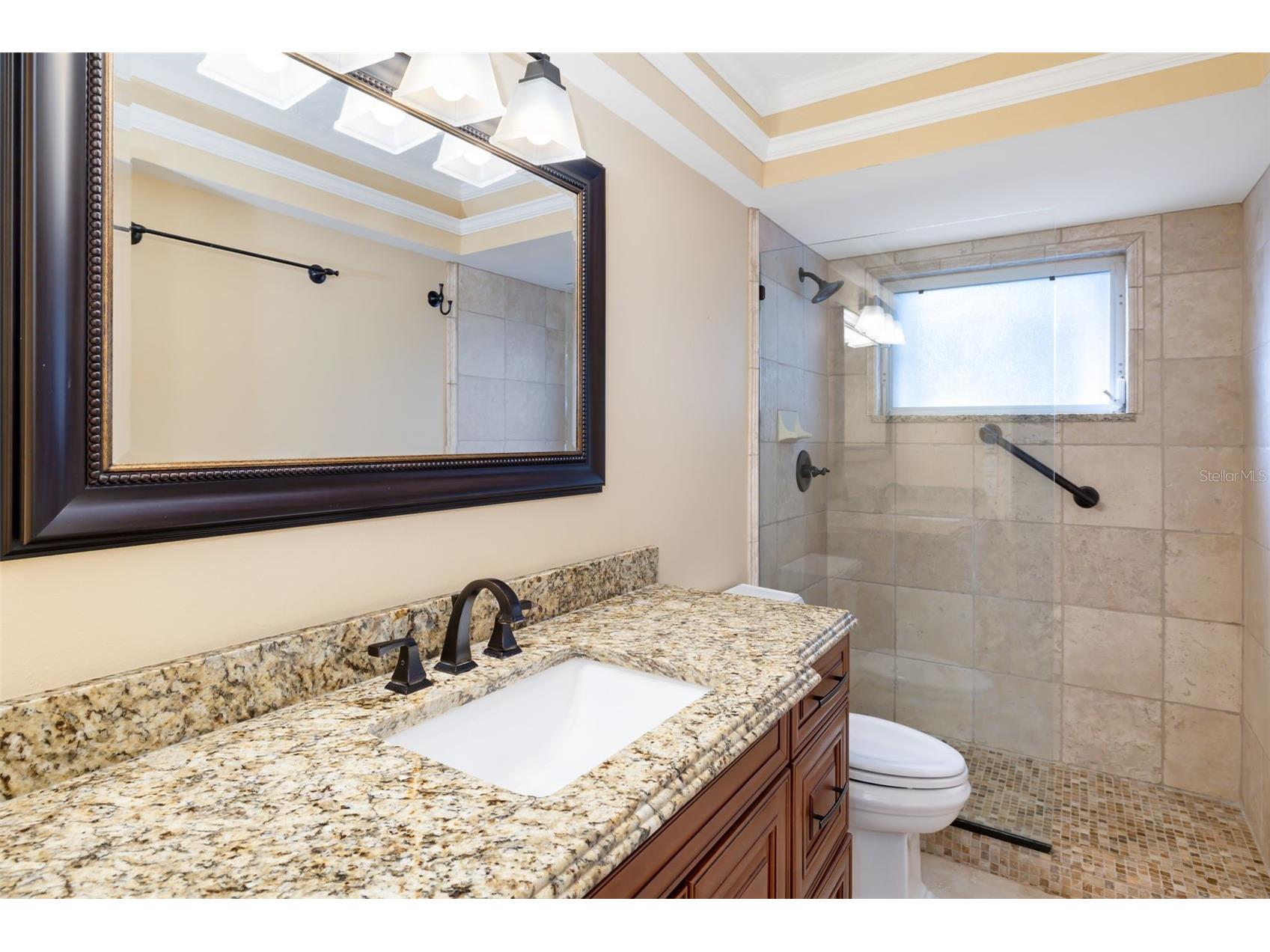 565 Commonwealth Place Sarasota FL 34242 A4698496 image32