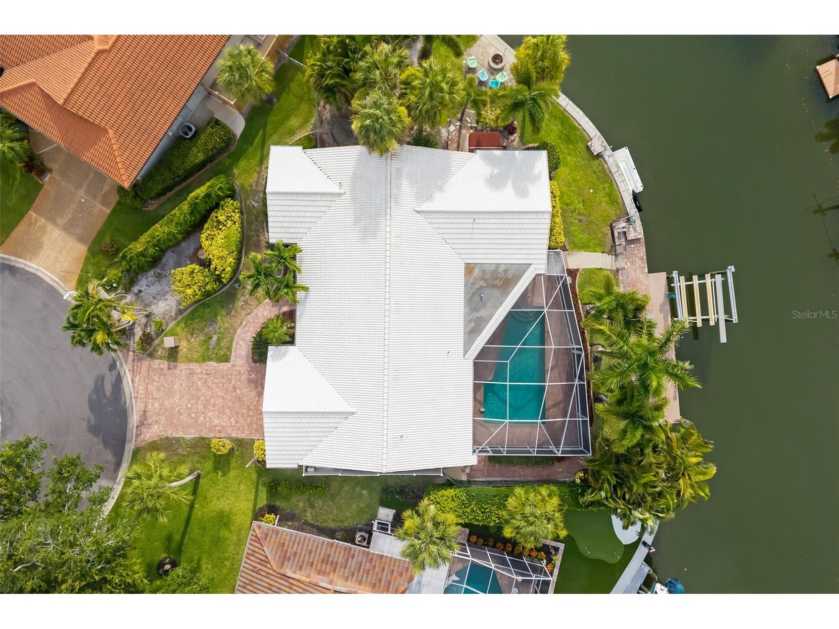 565 Commonwealth Place Sarasota FL 34242 A4698496 image4