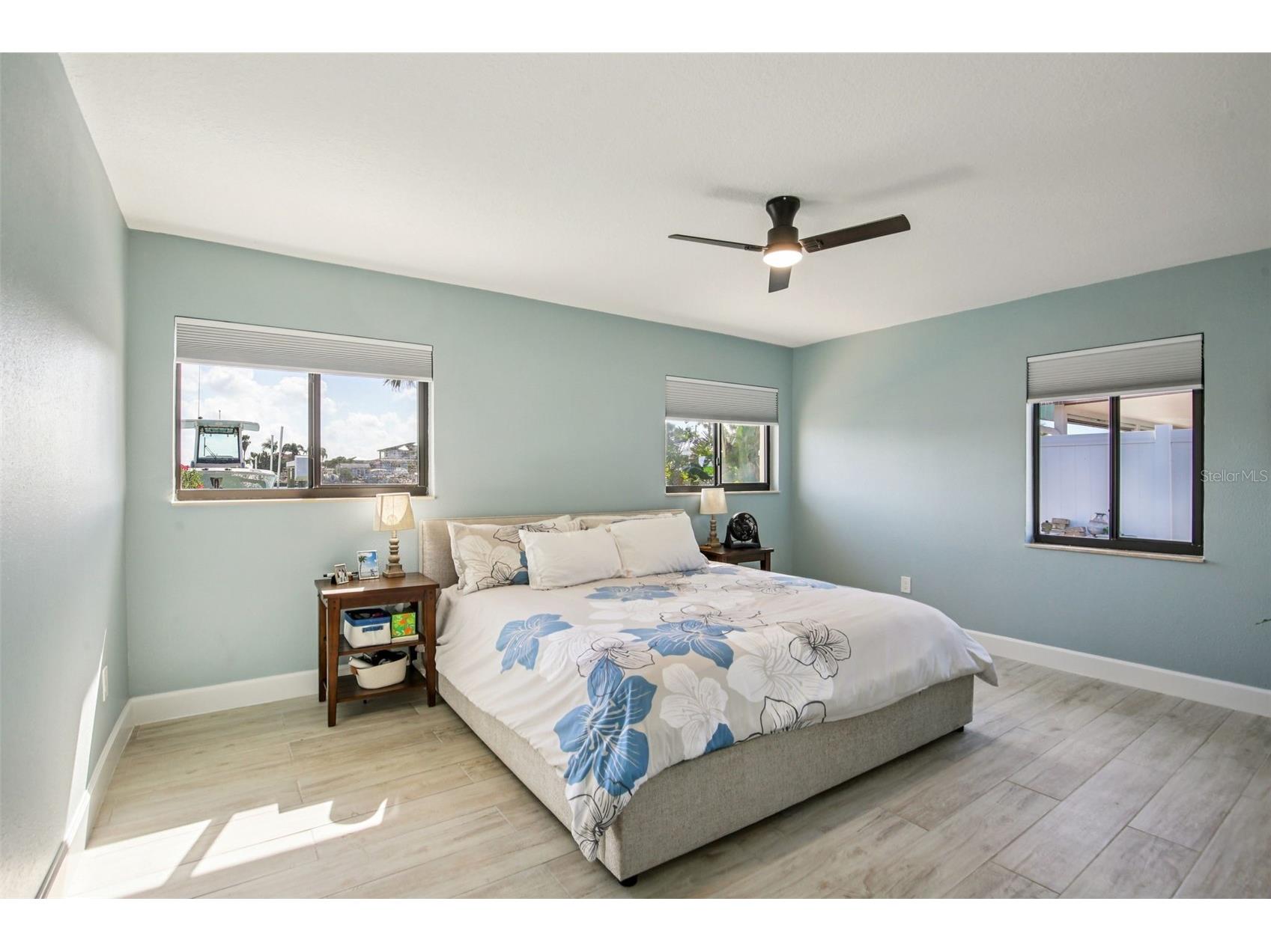 565 Crystal Drive Madeira Beach FL 33708 - BOCA CIEGA BAY TB8484714 image16