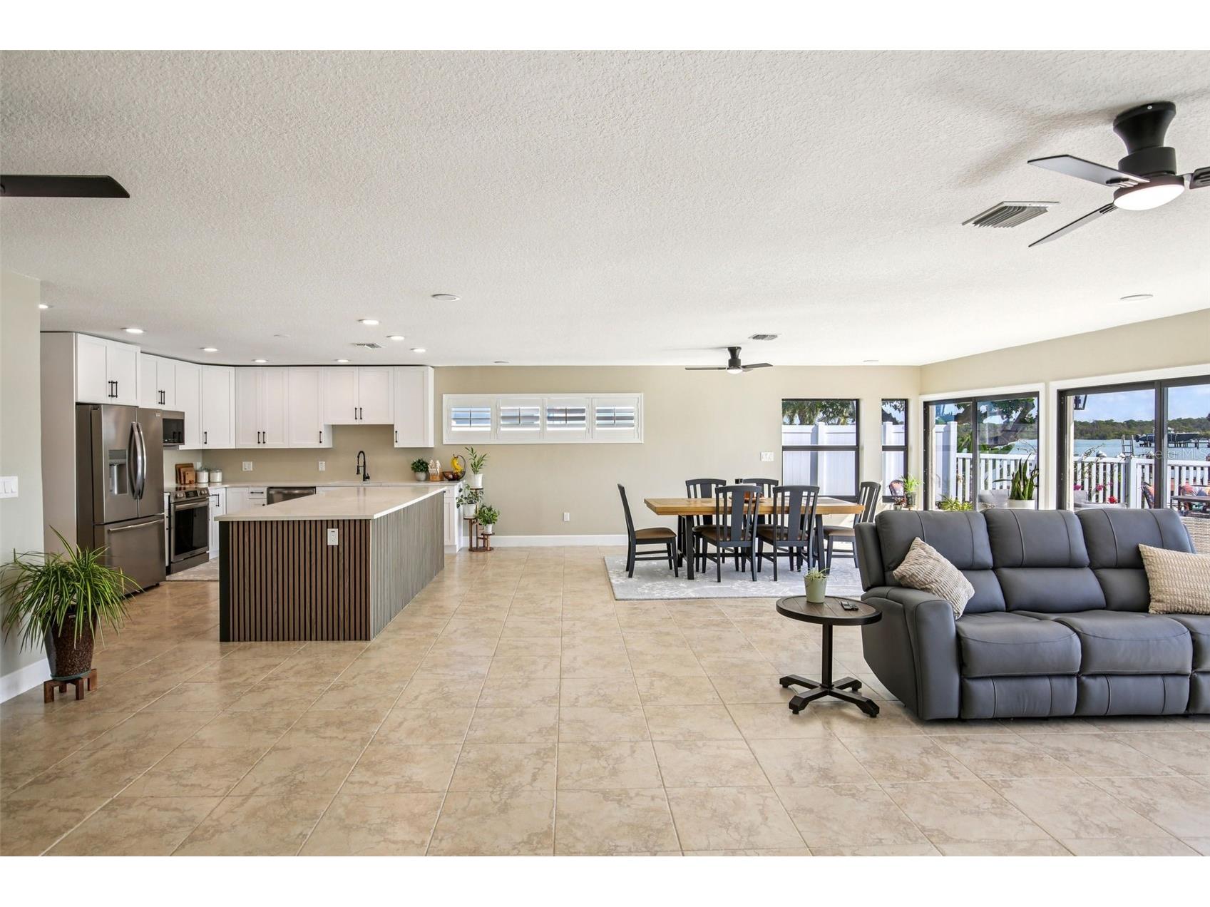 565 Crystal Drive Madeira Beach FL 33708 - BOCA CIEGA BAY TB8484714 image7