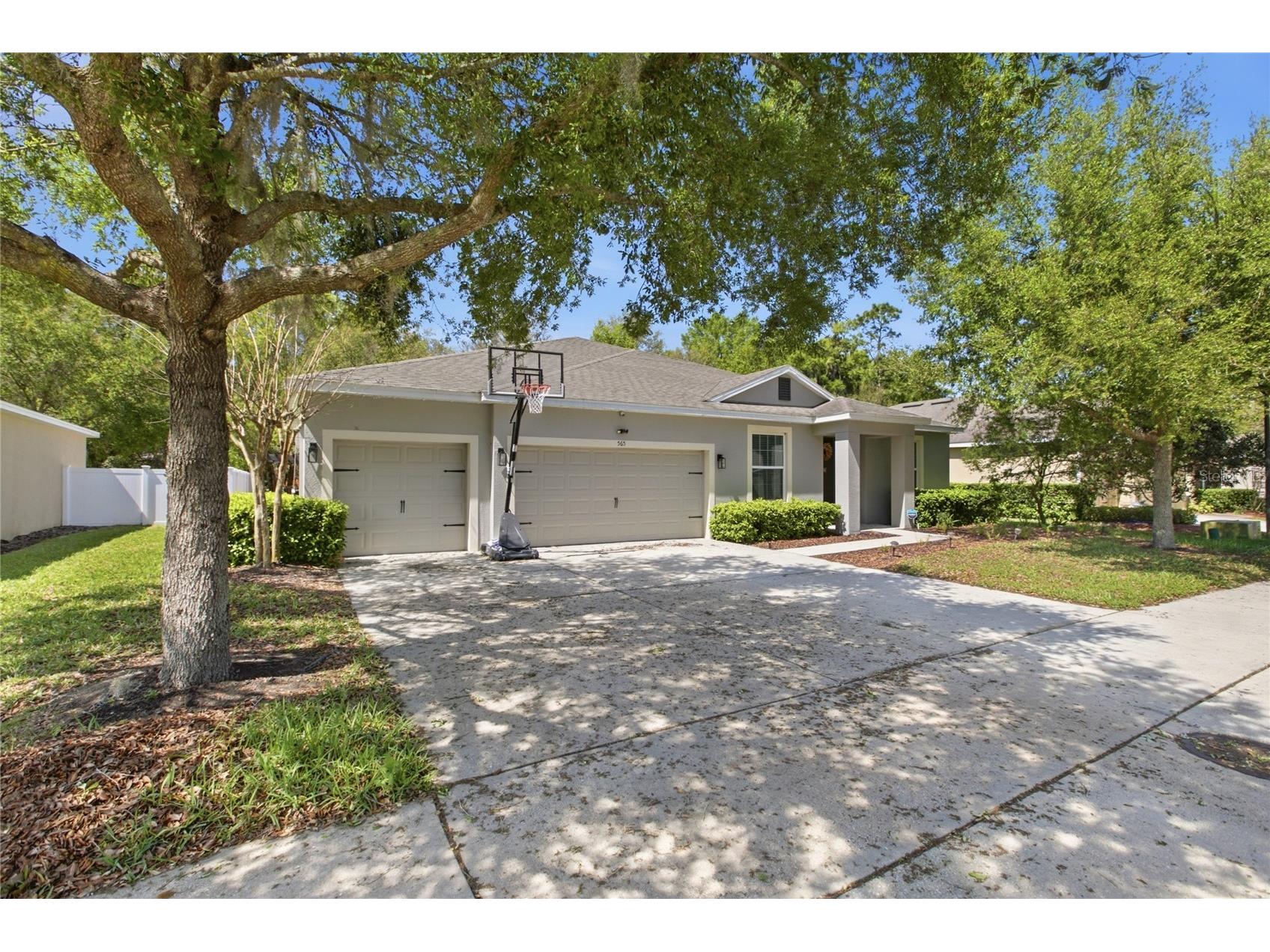565 Morgan Wood Drive Deland FL 32724 V4948005 image1