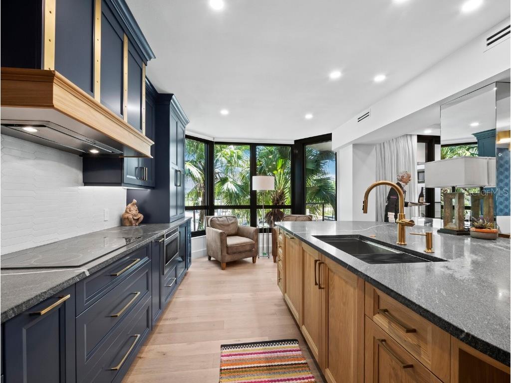 565 Sanctuary Drive #B106 Longboat Key FL 34228 - GULF OF MEXICO A4664029 image18