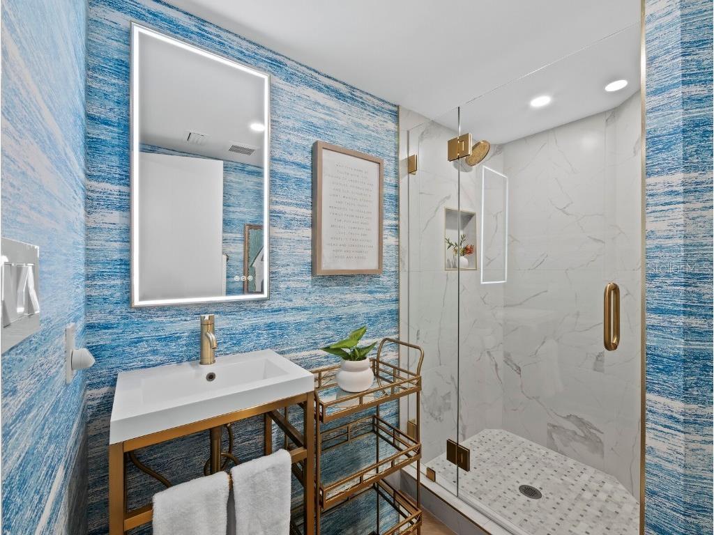 565 Sanctuary Drive #B106 Longboat Key FL 34228 - GULF OF MEXICO A4664029 image21