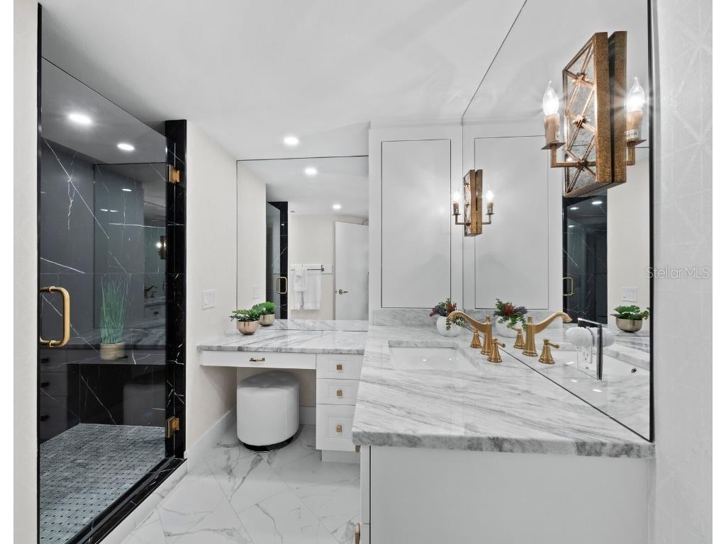 565 Sanctuary Drive #B106 Longboat Key FL 34228 - GULF OF MEXICO A4664029 image25