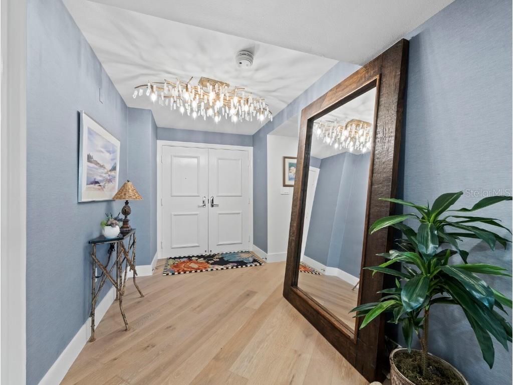 565 Sanctuary Drive #B106 Longboat Key FL 34228 - GULF OF MEXICO A4664029 image3