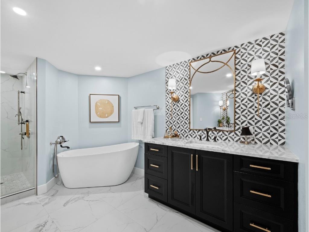 565 Sanctuary Drive #B106 Longboat Key FL 34228 - GULF OF MEXICO A4664029 image31