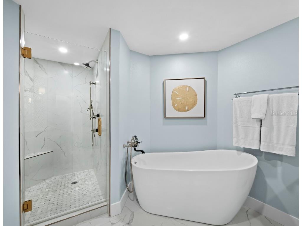 565 Sanctuary Drive #B106 Longboat Key FL 34228 - GULF OF MEXICO A4664029 image33