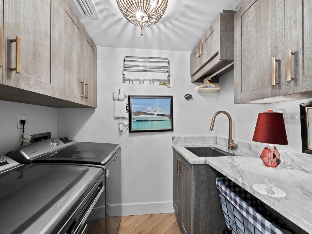 565 Sanctuary Drive #B106 Longboat Key FL 34228 - GULF OF MEXICO A4664029 image35