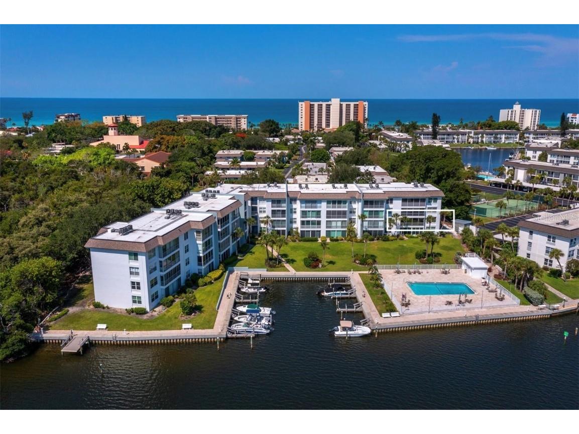565 Sutton Place Longboat Key FL 34228 - SARASOTA BAY/ICW A4649958 image1