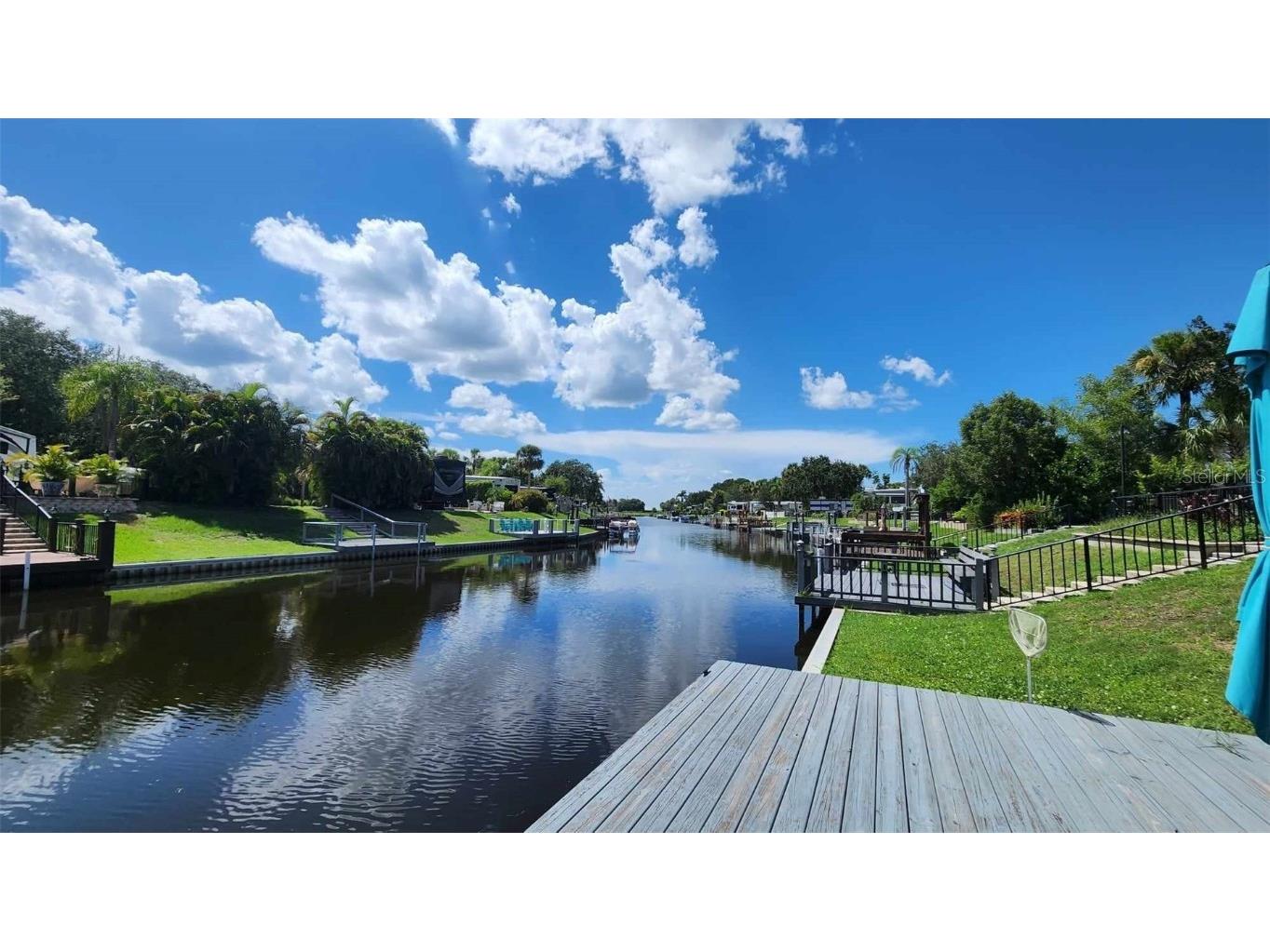 565 Waterway Drive Lake Wales FL 33898 - KISSIMMEE RIVER U8210073 image1