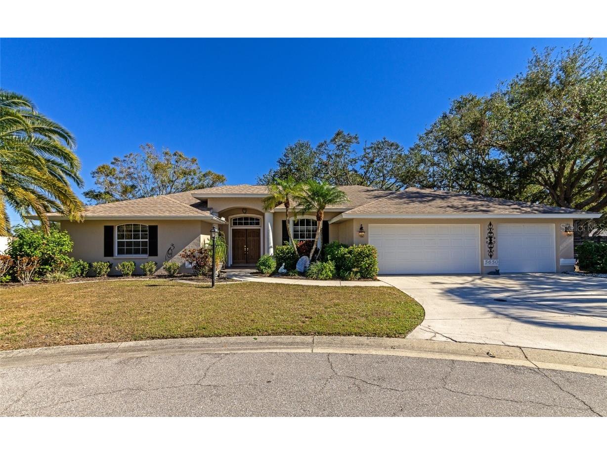 5650 Country Walk Lane Sarasota FL 34233 A4635636 image1