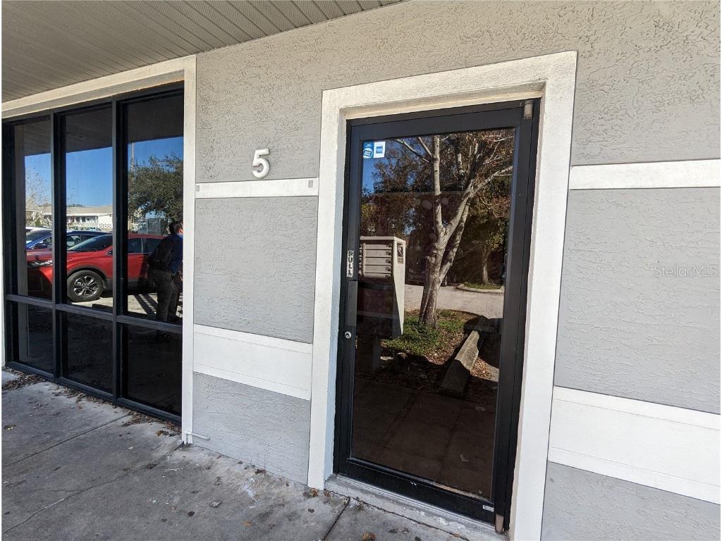 5650 Park Boulevard N #5 Pinellas Park FL 33781 U8187070 image1