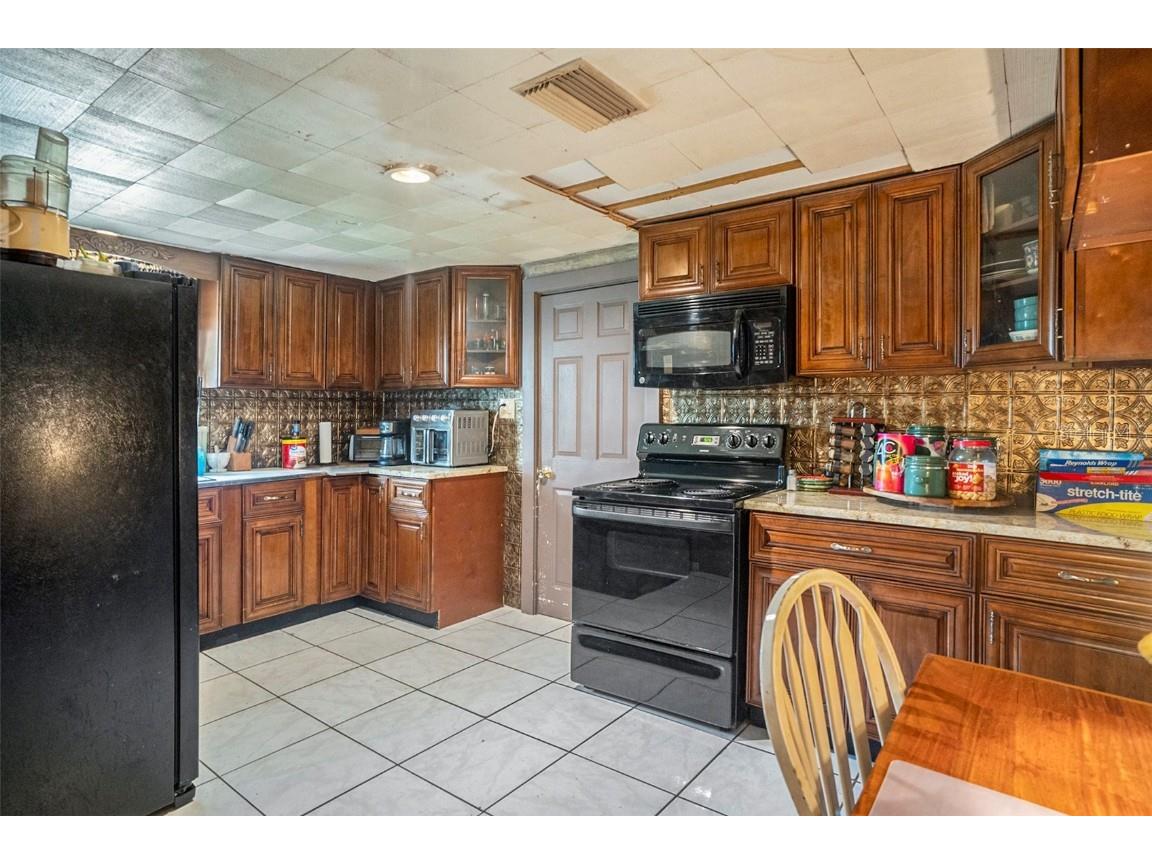 5651 6th Street Zephyrhills FL 33542 TB8397397 image7