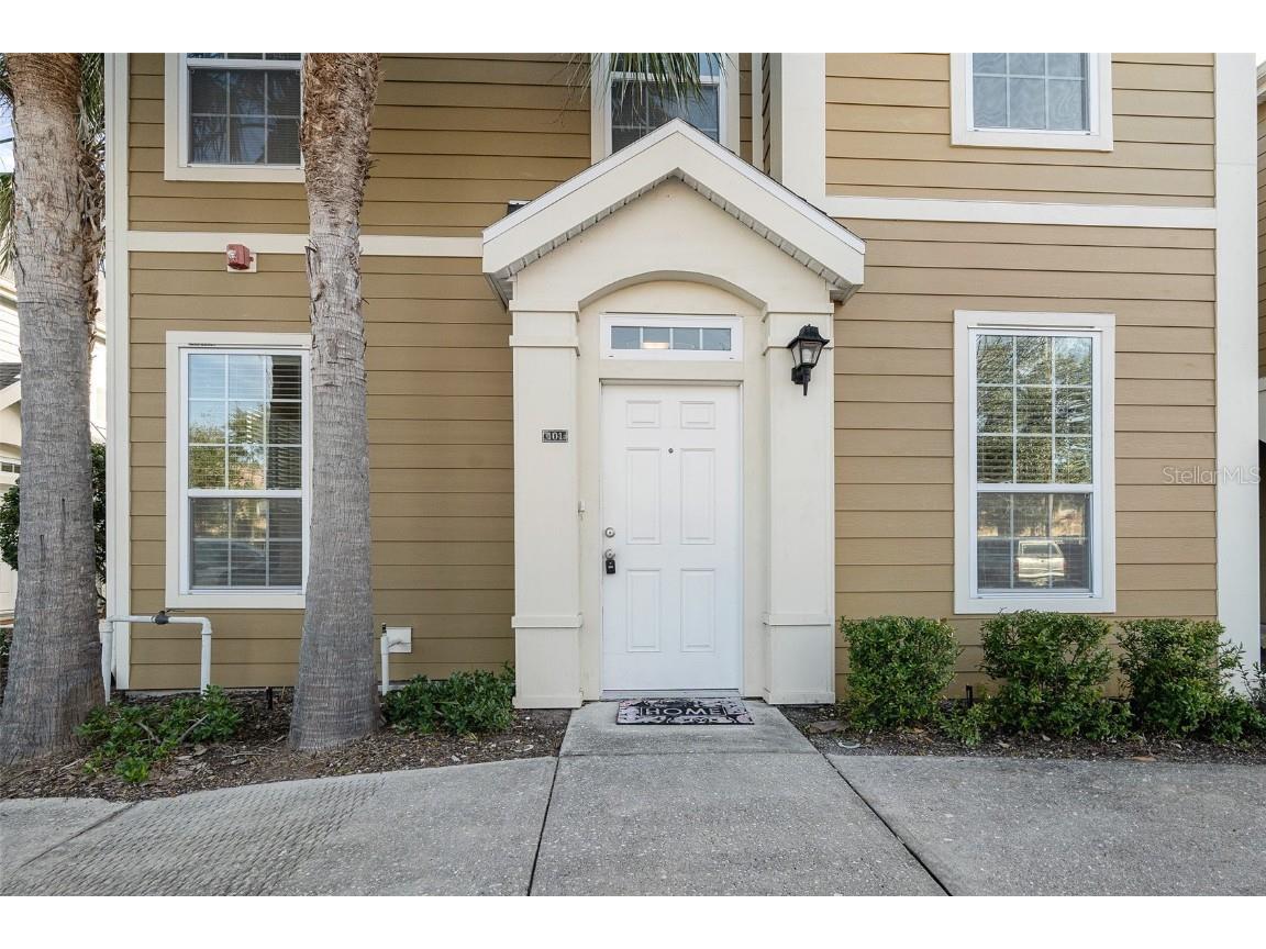 5651 Bidwell Parkway #101 Sarasota FL 34233 A4595268 image1