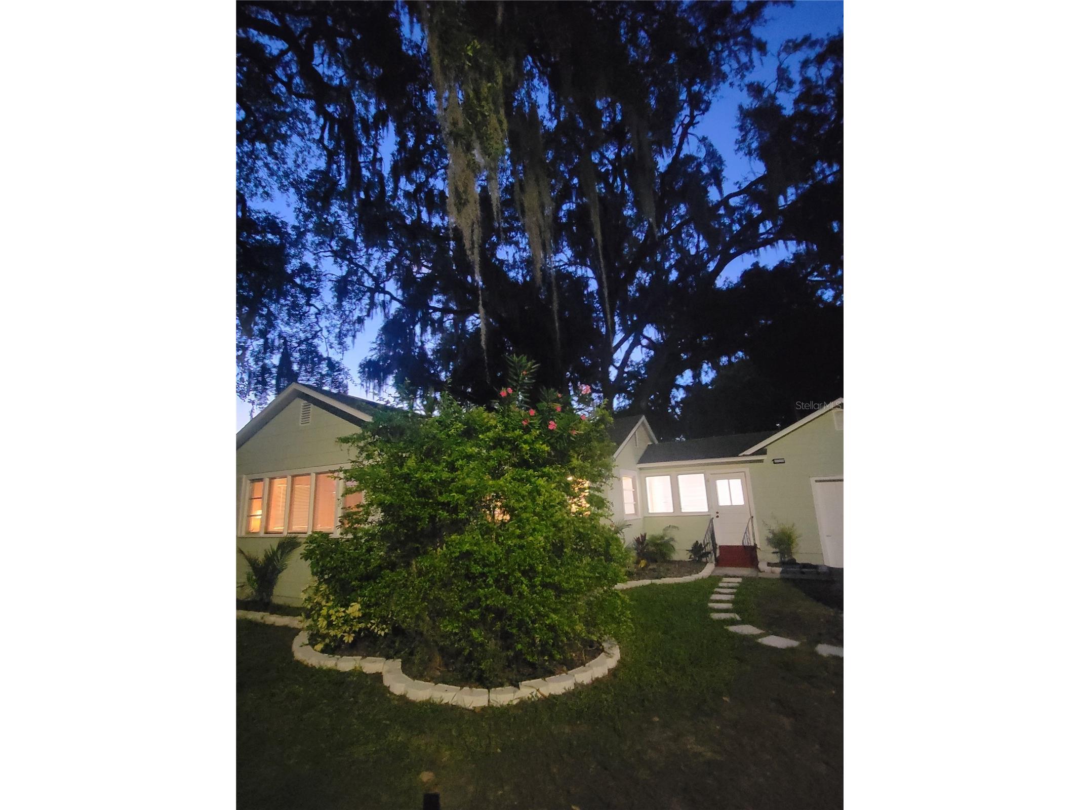 5651 Orange Grove Avenue New Port Richey FL 34652 W7886946 image1
