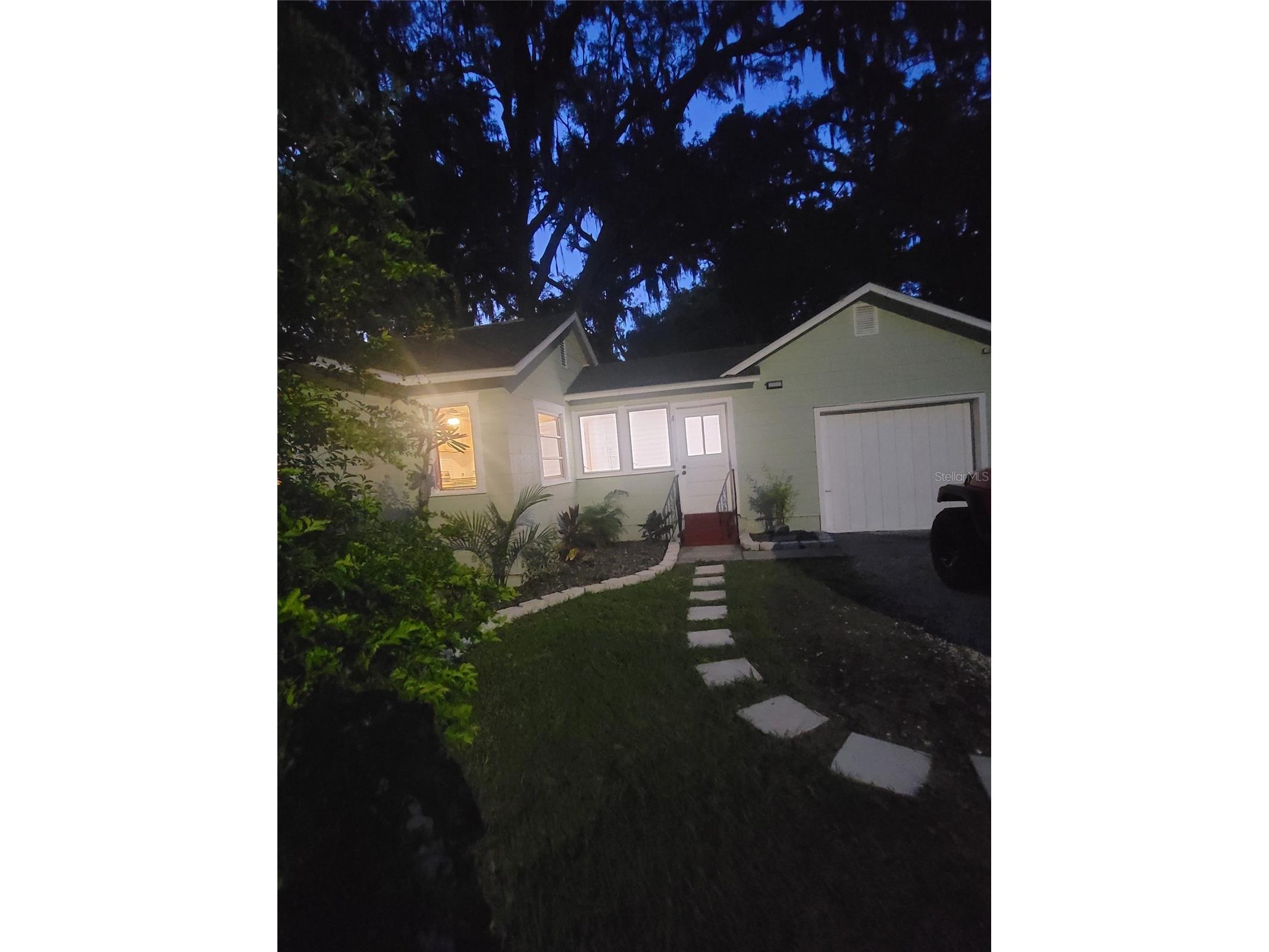 5651 Orange Grove Avenue New Port Richey FL 34652 W7886946 image2