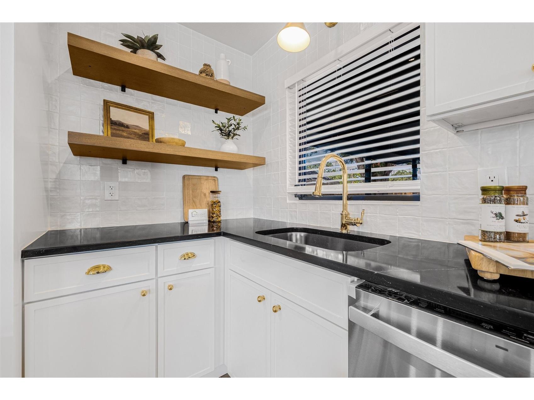 5652 4th Avenue N Saint Petersburg FL 33710 TB8506134 image12