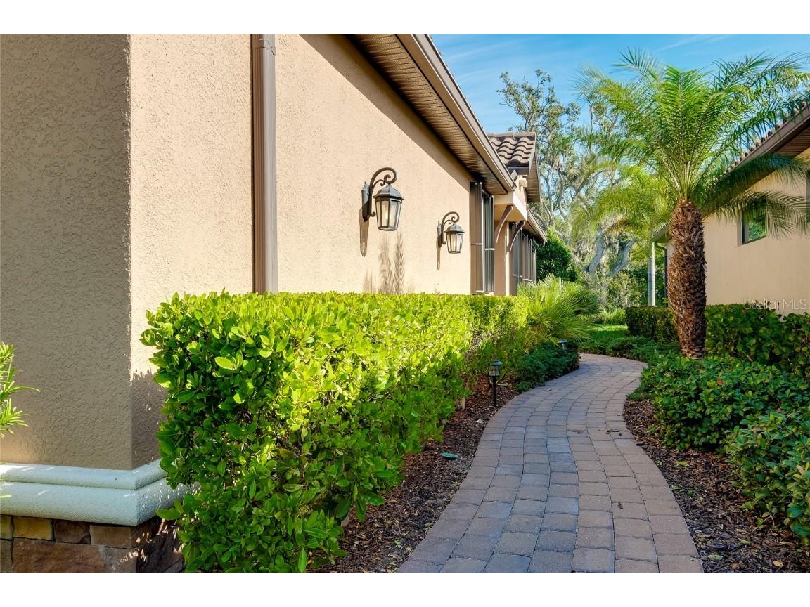 5652 Semolino St Nokomis FL 34275 A4666412 image2