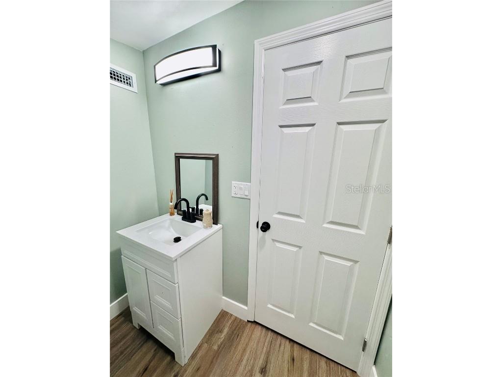 5654 12th Street Zephyrhills FL 33542 TB8390104 image12