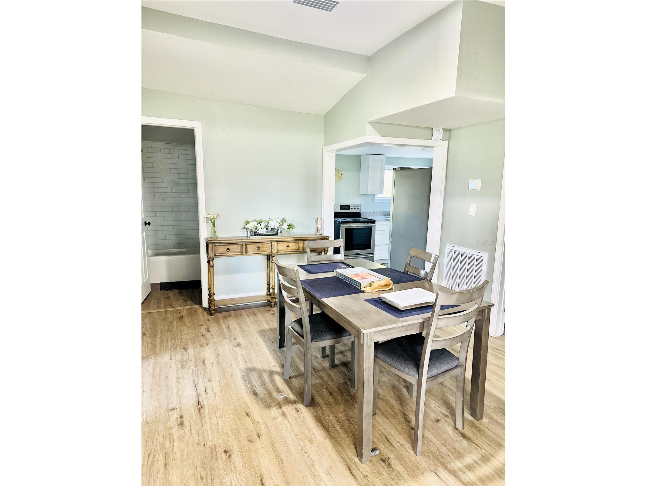 5654 12th Street Zephyrhills FL 33542 TB8508798 image12