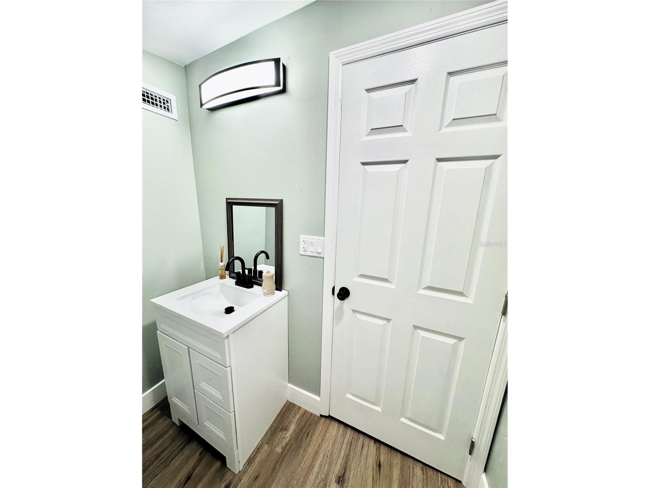 5654 12th Street Zephyrhills FL 33542 TB8508798 image16