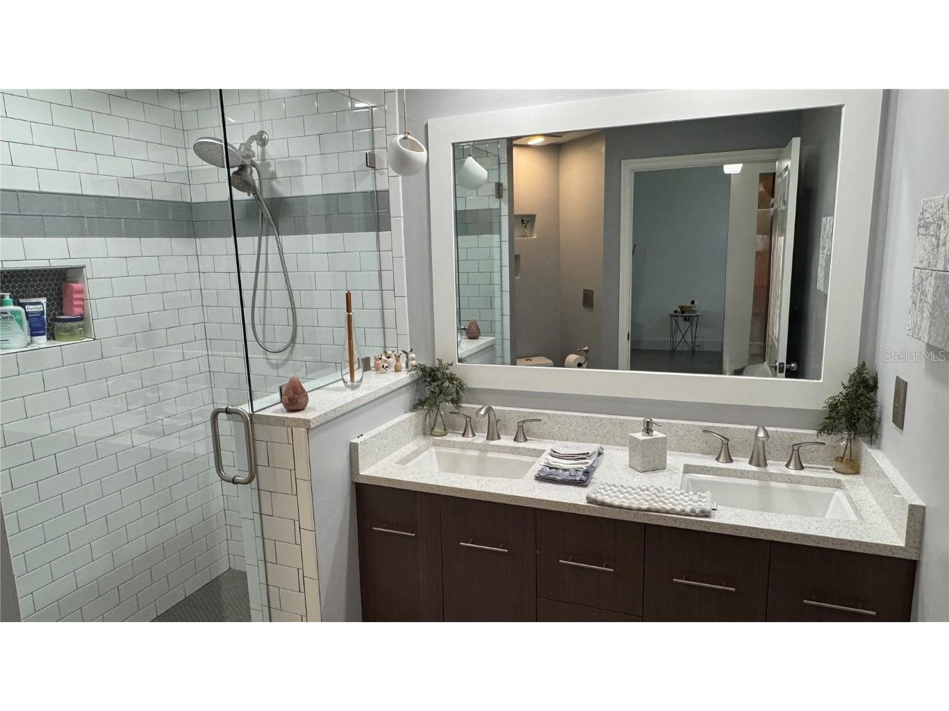 5655 Bentgrass Drive #9-108 Sarasota FL 34235 A4671856 image17