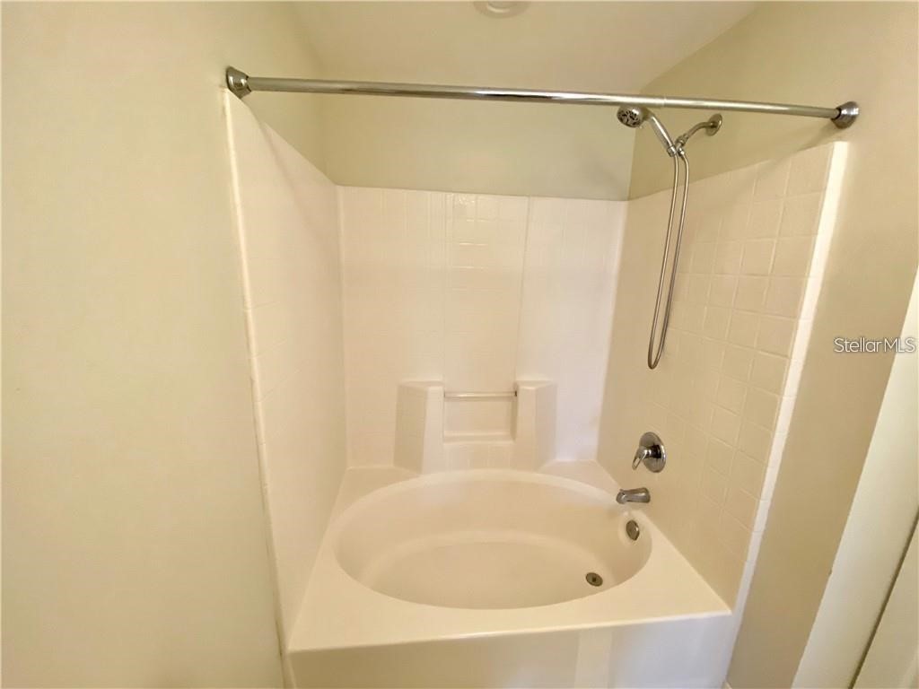 5655 Bentgrass Drive #9-111 Sarasota FL 34235 A4693302 image18