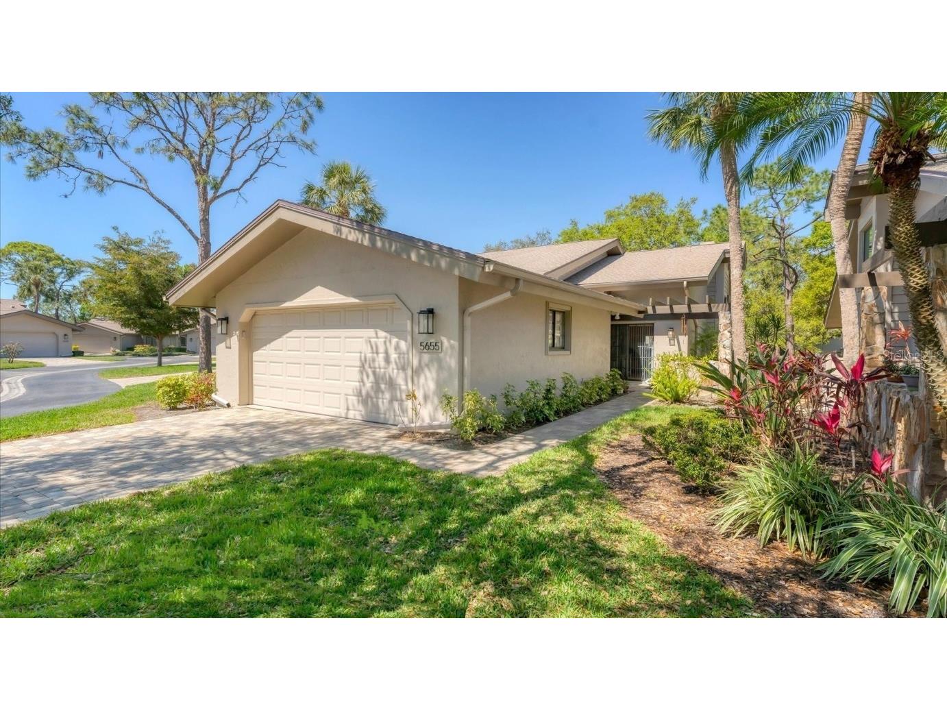 5655 Pipers Waite #27 Sarasota FL 34235 A4672391 image2