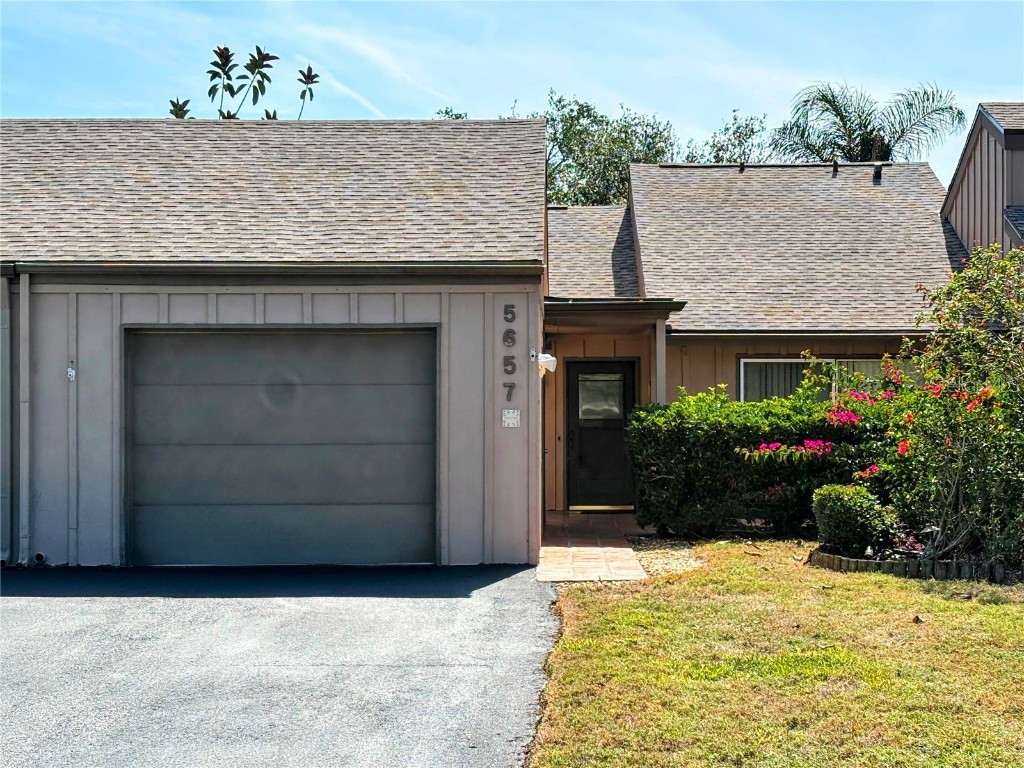 5657 Westwind Lane Sarasota FL 34231 A4649929 image1