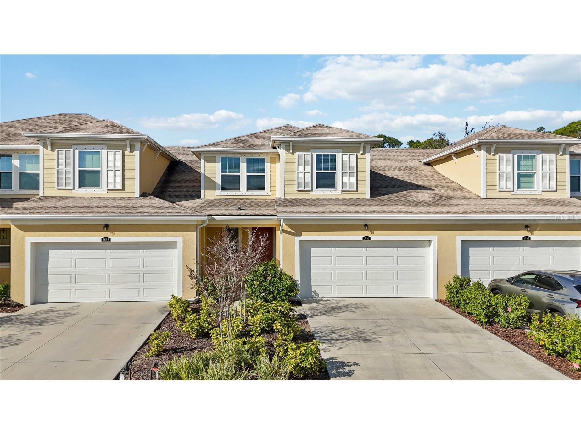 5658 Silverbridge Trail Bradenton FL 34211 A4677321 image1