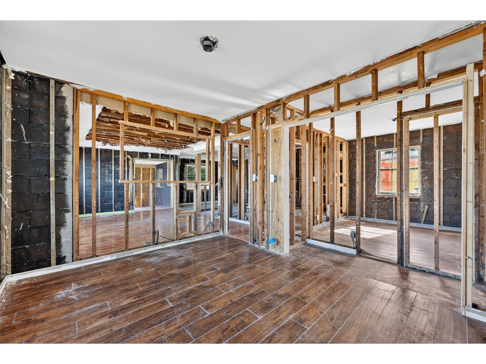 566 182nd Avenue E Redington Shores FL 33708 TB8444470 image13