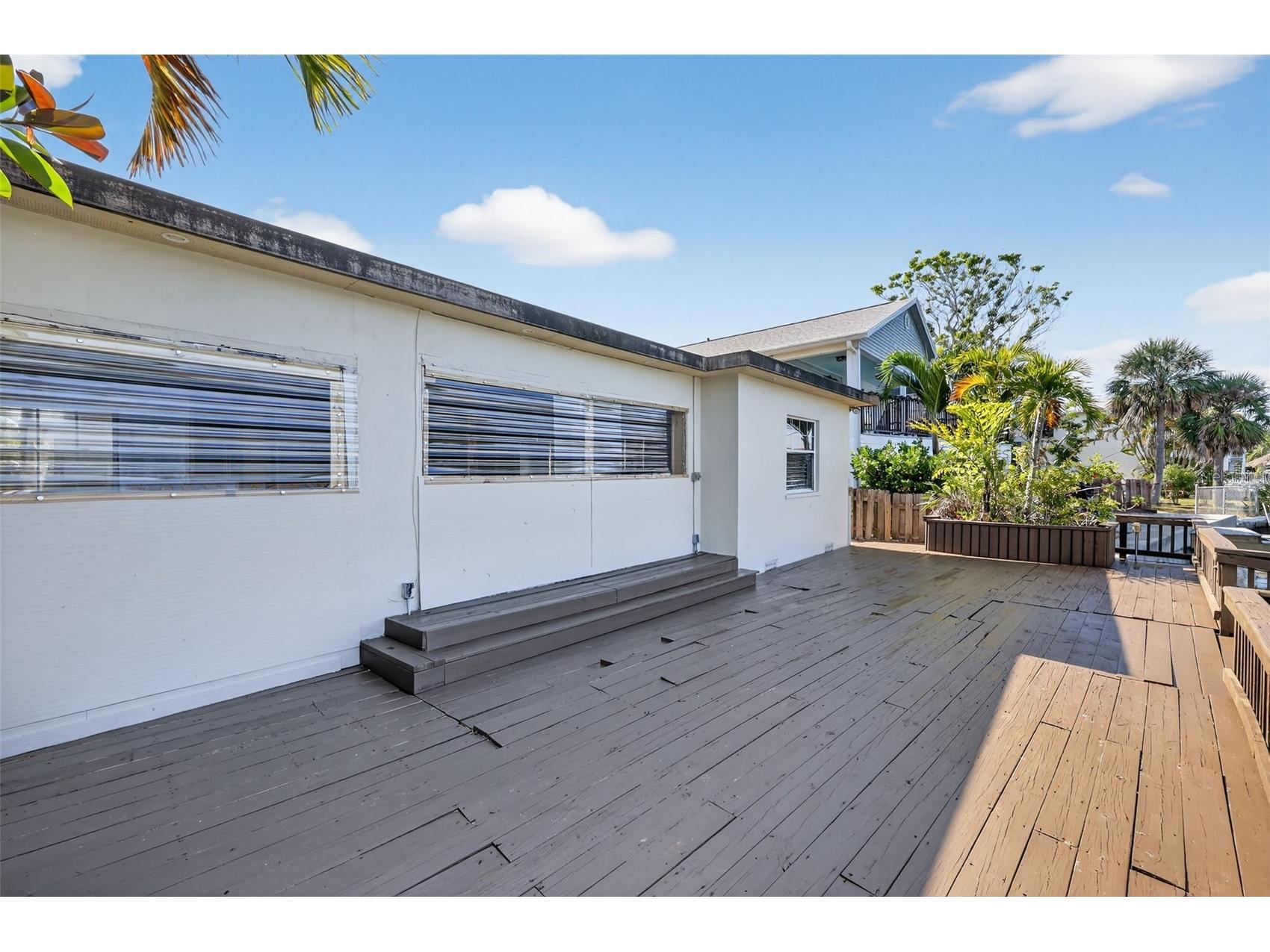 566 182nd Avenue E Redington Shores FL 33708 TB8444470 image4