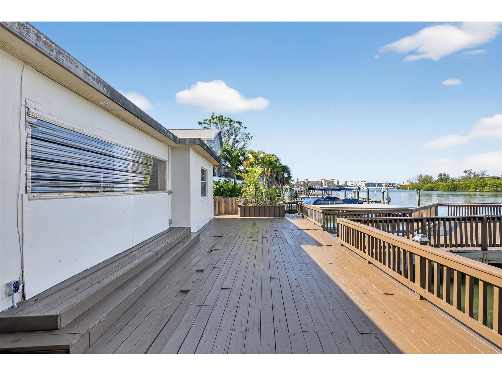 566 182nd Avenue E Redington Shores FL 33708 TB8444470 image5