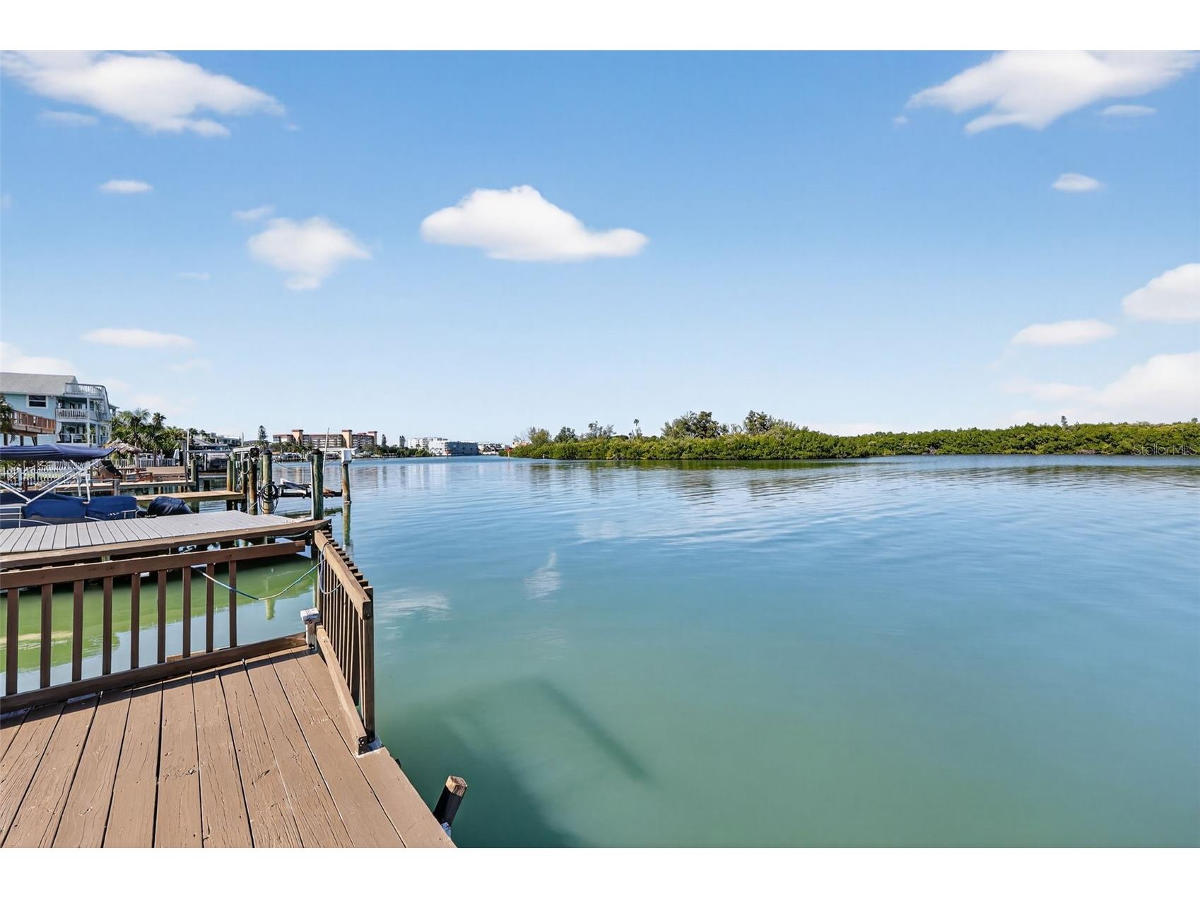 566 182nd Avenue E Redington Shores FL 33708 TB8444470 image7