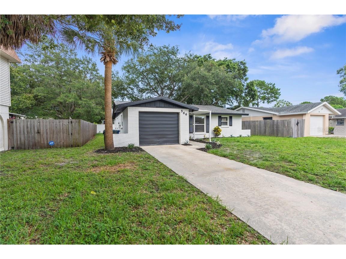 566 36th Street SE Largo FL 33771 U8248635 image1