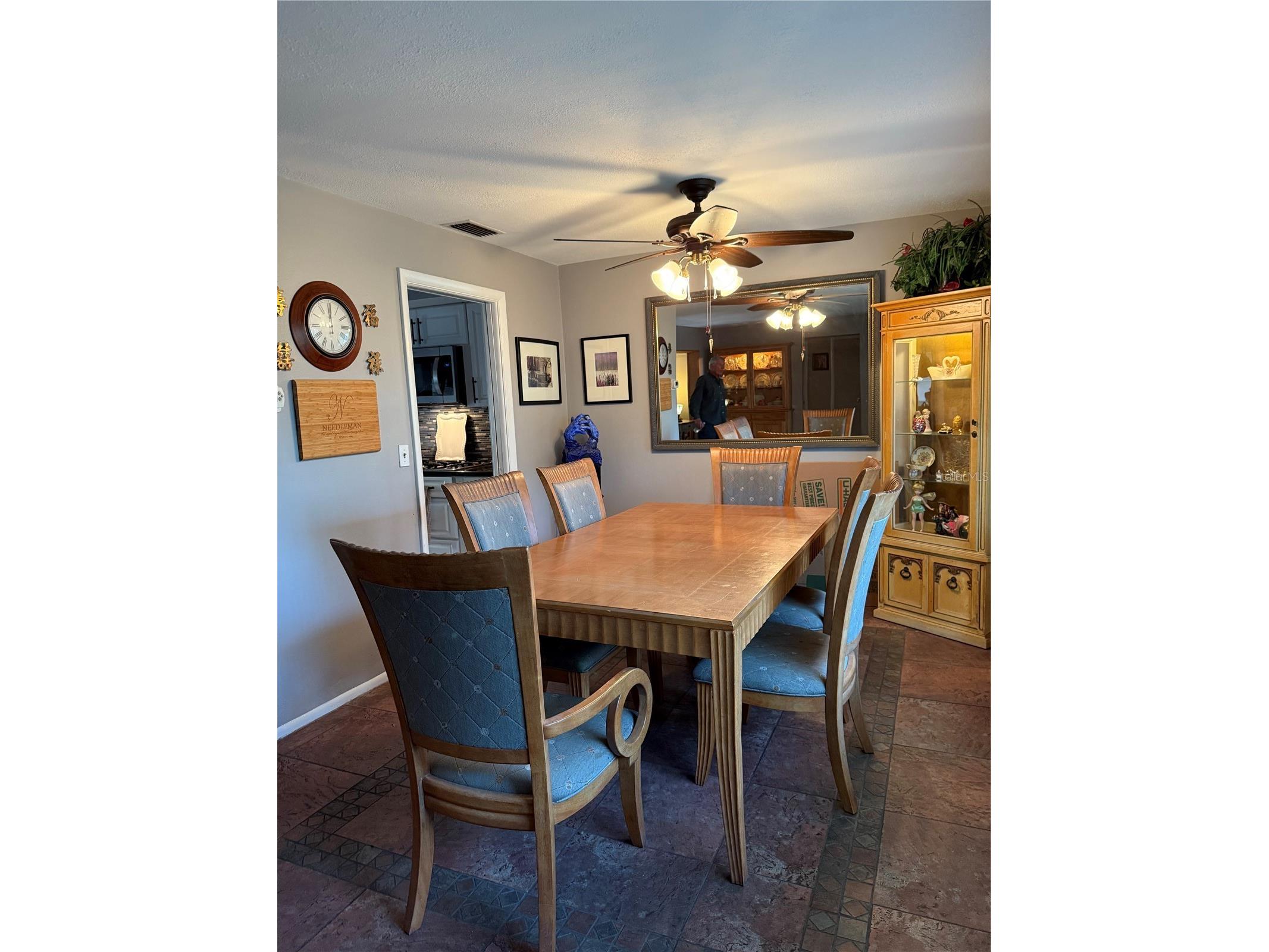 566 E Park Drive Largo FL 33771 TB8463191 image3