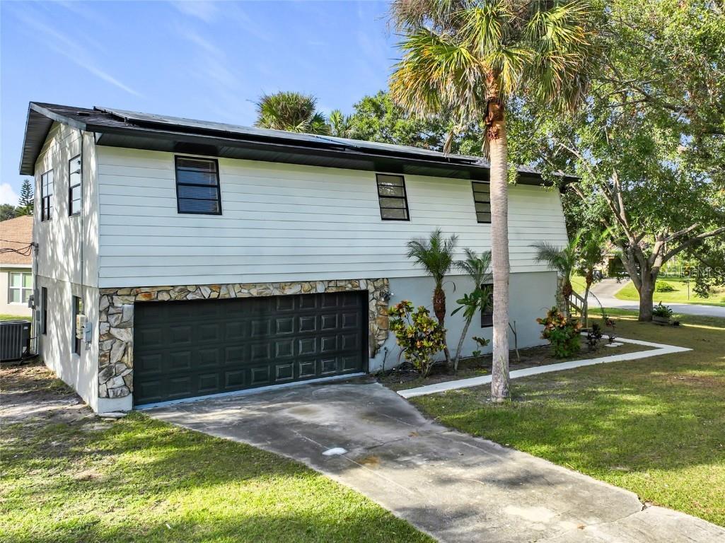 566 Evergreen Street NE Palm Bay FL 32907 V4939350 image1