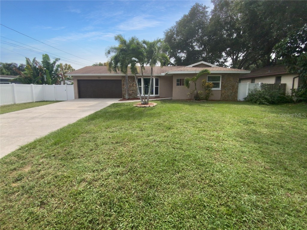 566 Northwest Boulevard N Saint Petersburg FL 33702 O6241524 image1