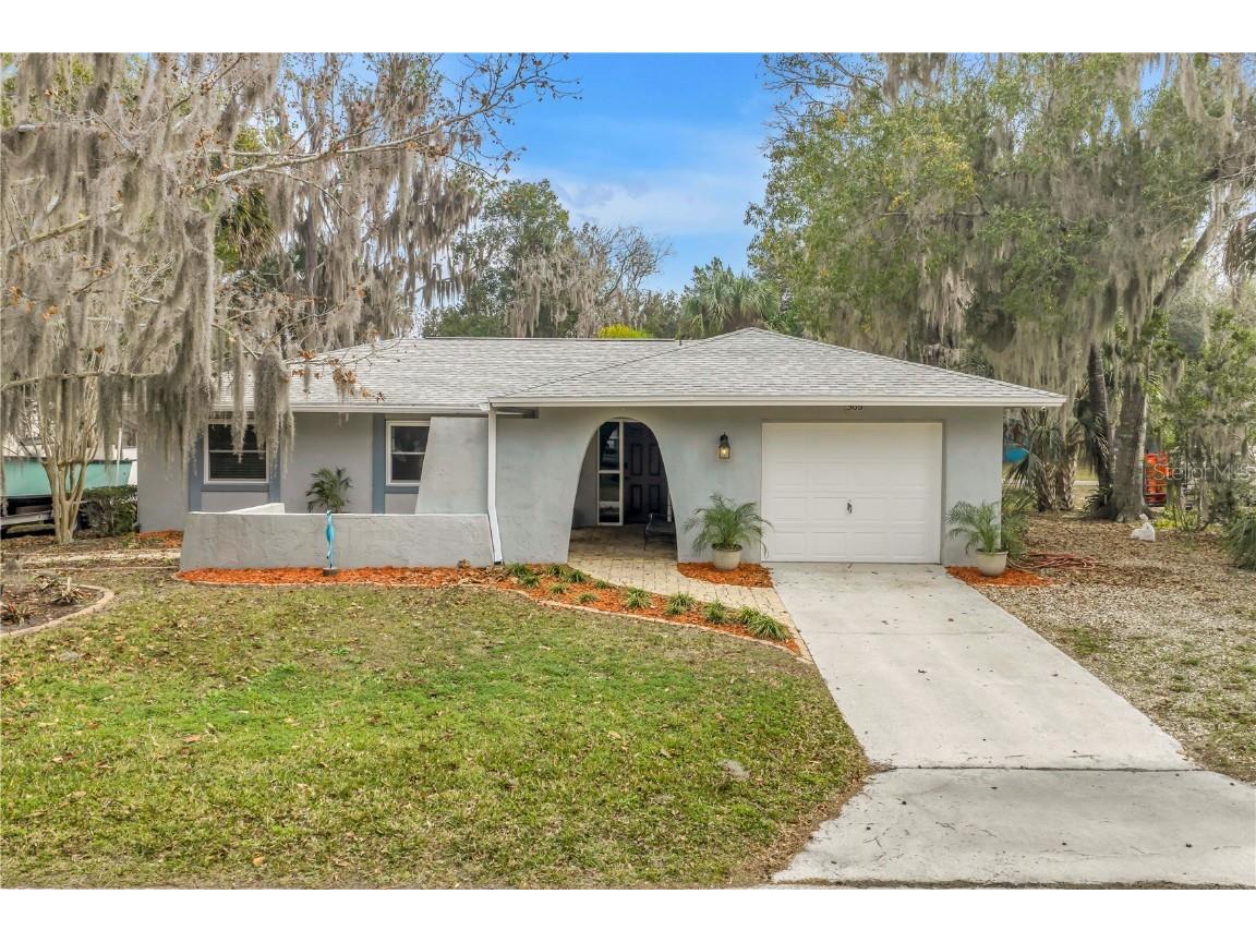 566 NW Magnolia Circle Crystal River FL 34428 TB8460432 image1