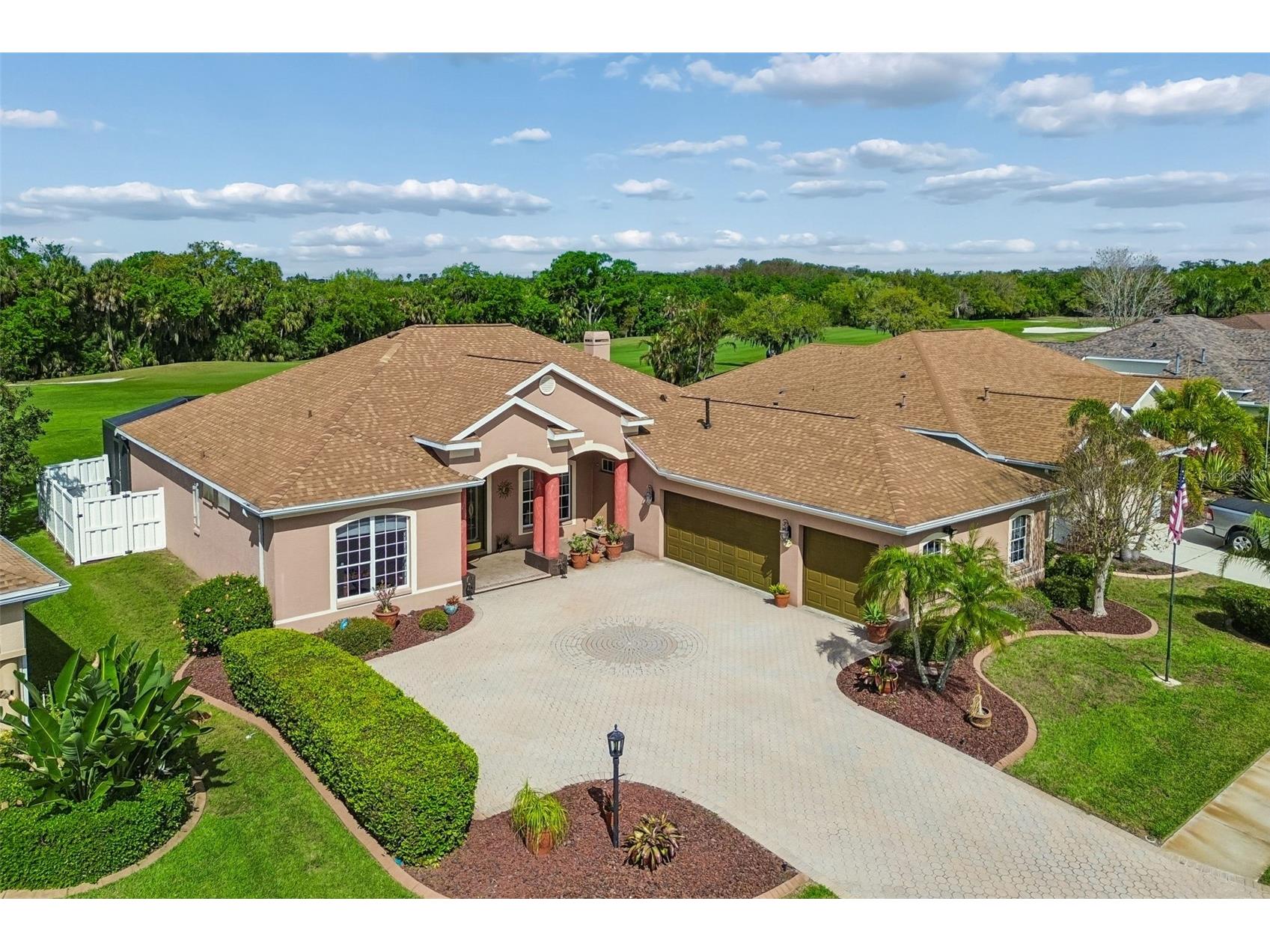 566 Planters Manor Way Bradenton FL 34212 A4686834 image1
