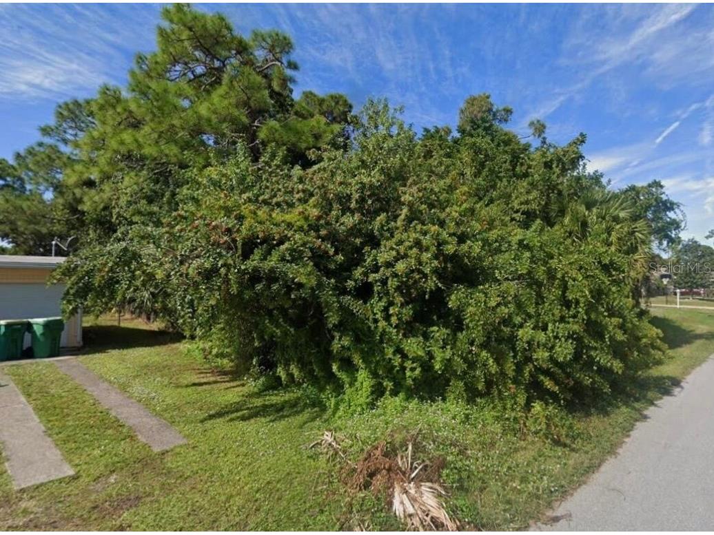 566 Ridgewood Street NW Port Charlotte FL 33952 O6371670 image2