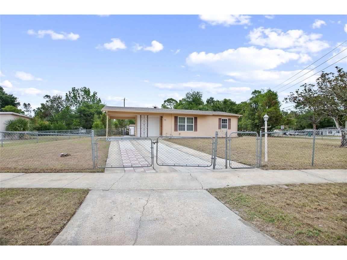 566 S Floyd Circle Deltona FL 32725 V4942622 image1