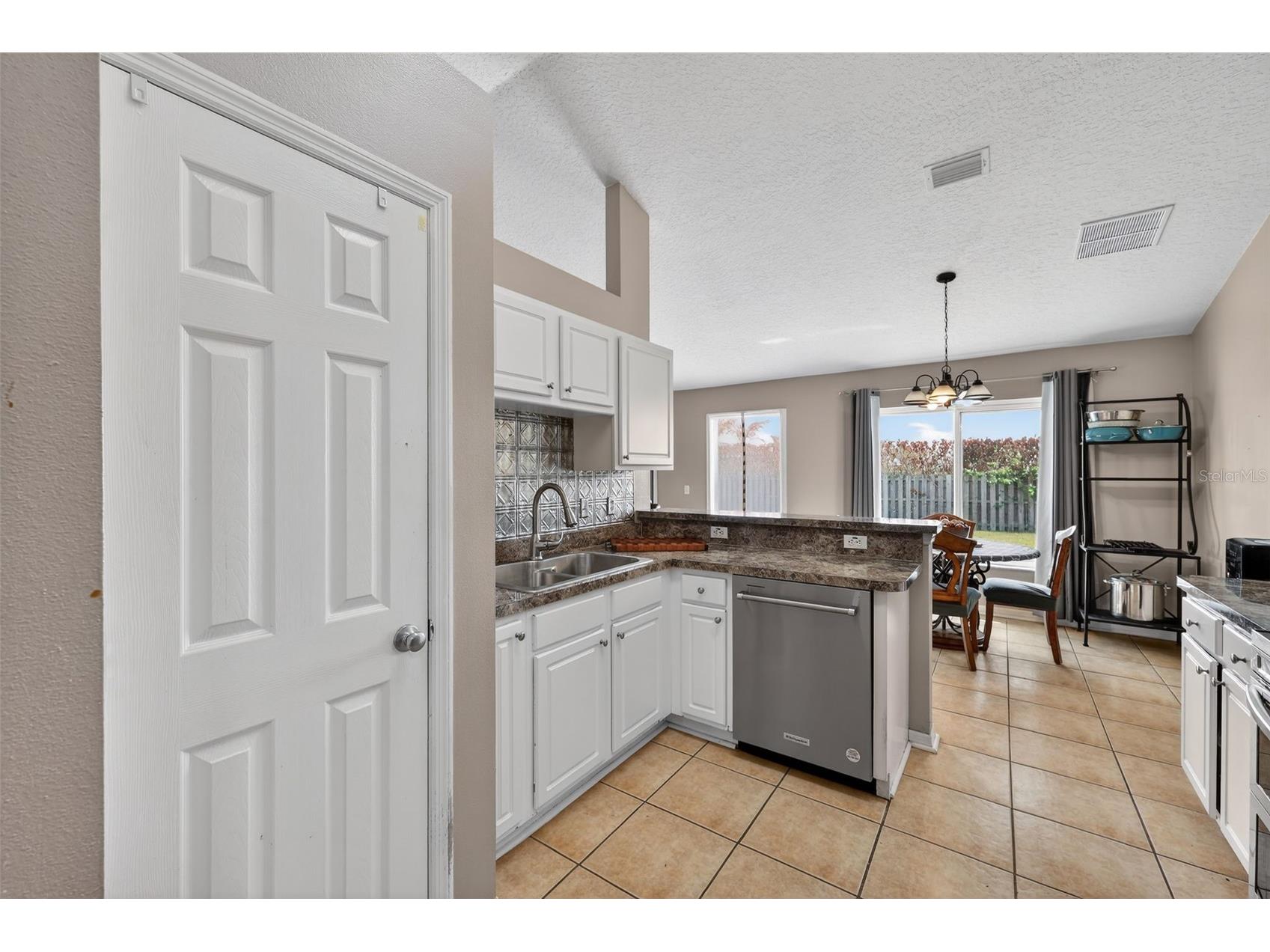 566 SW Sea Holly Terrace Port Saint Lucie FL 34984 O6390658 image11
