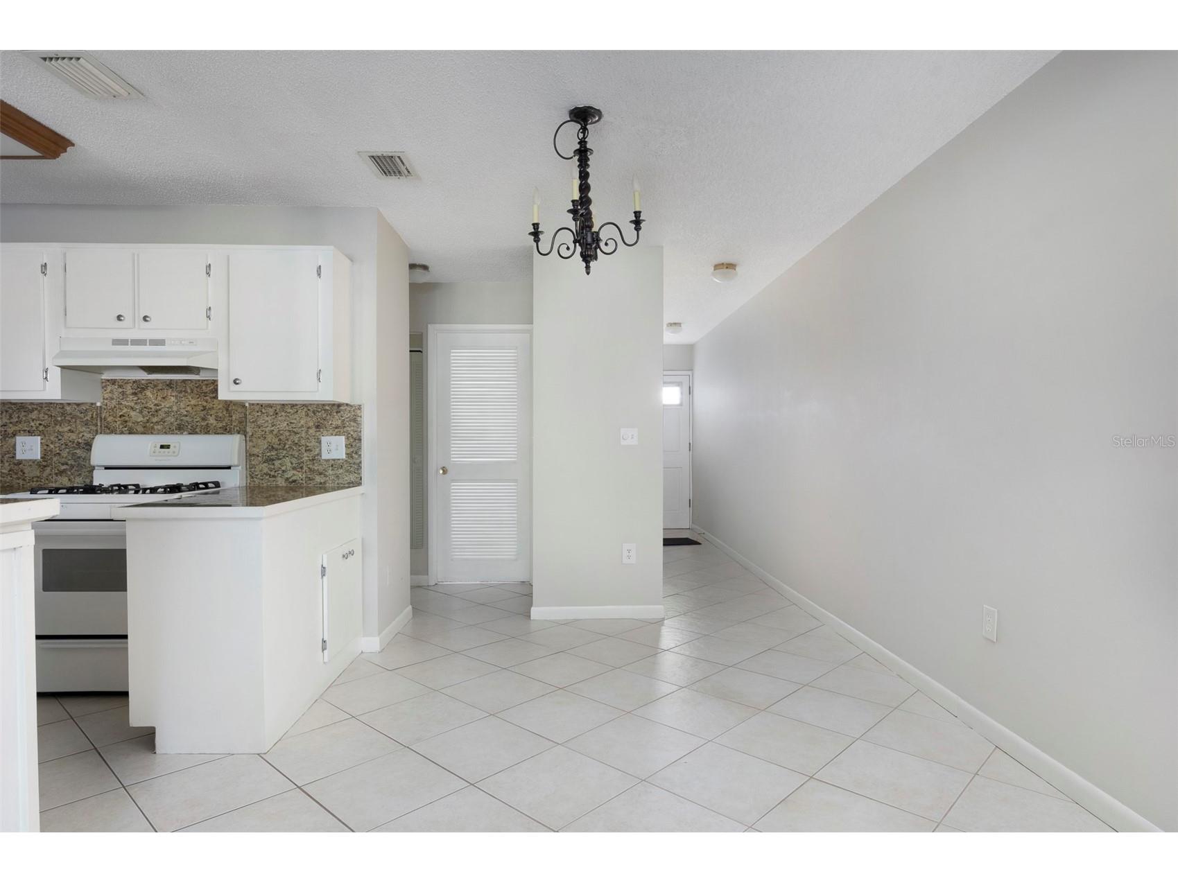 5660 80th Street N #A202 Saint Petersburg FL 33709 TB8475122 image11