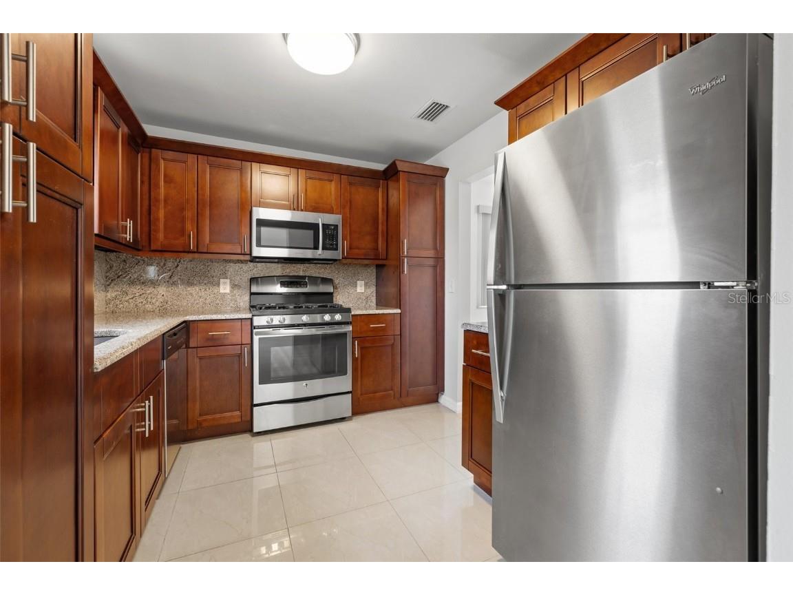 5660 80th Street N #A208 Saint Petersburg FL 33709 U8241727 image12