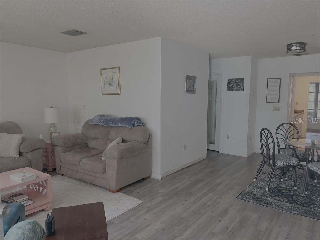 5660 80th Street N #D101 Saint Petersburg FL 33709 A4672371 image3