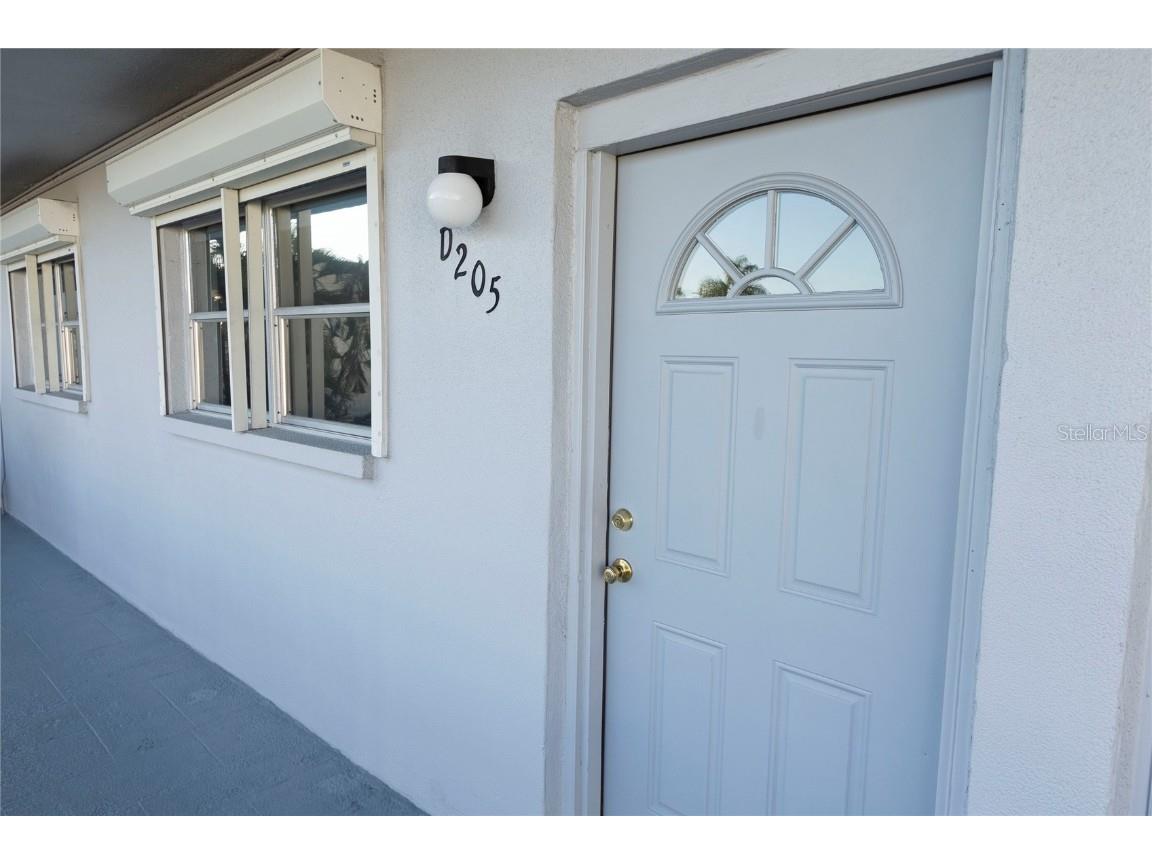 5660 80th Street N #D205 Saint Petersburg FL 33709 T3426667 image1