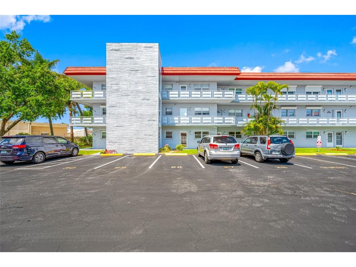 5660 80th Street N #D207 Saint Petersburg FL 33709 TB8370630 image36