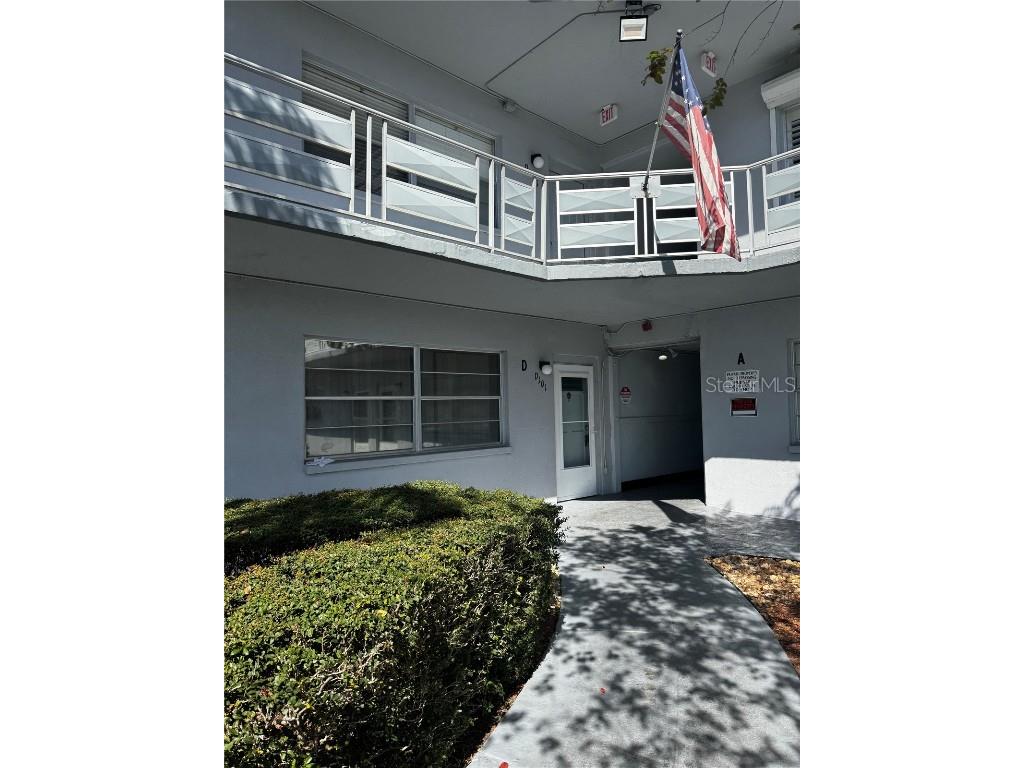 5660 N 80th Street #D101 Saint Petersburg FL 33709 A4642714 image1
