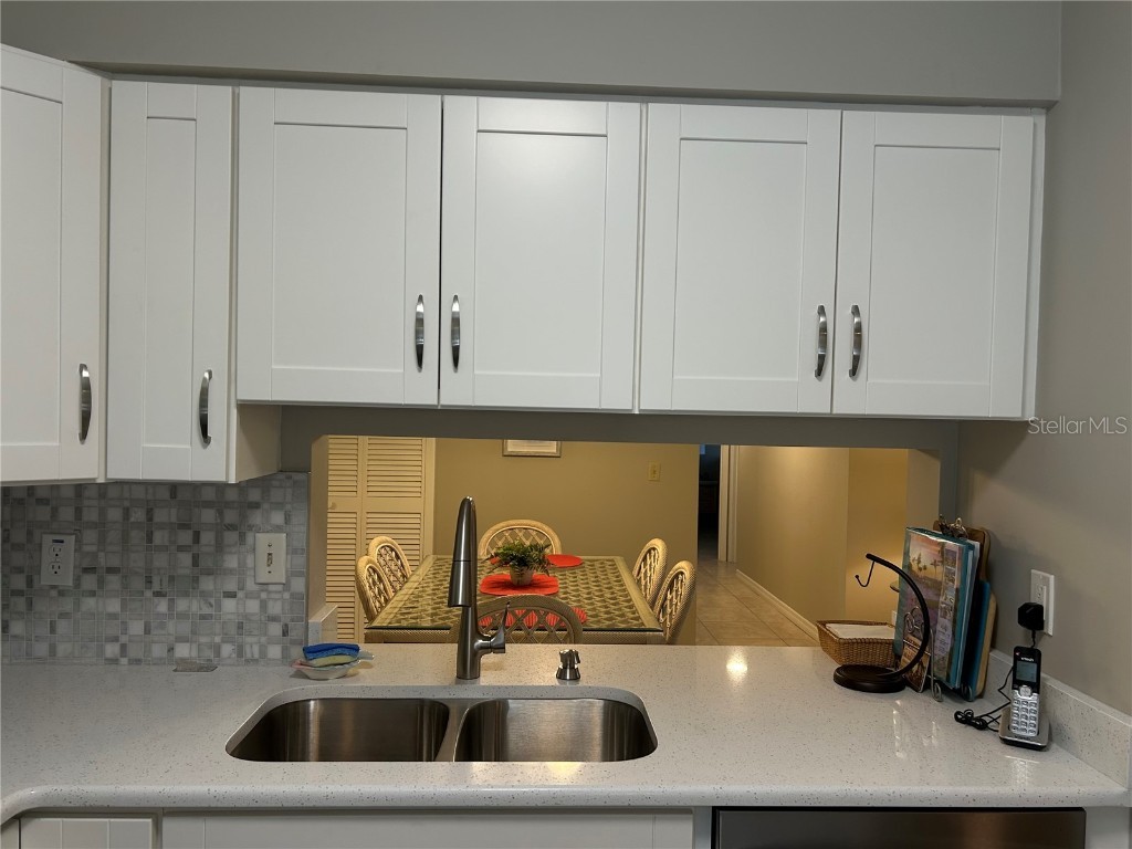 5662 Gardens Drive #104 Sarasota FL 34243 A4135629 image5